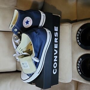 Converse Unisex 7 men 9 women